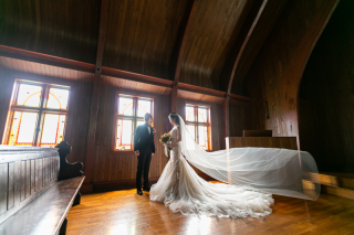 空間を活かしながら普段のお二人と違う一面も。