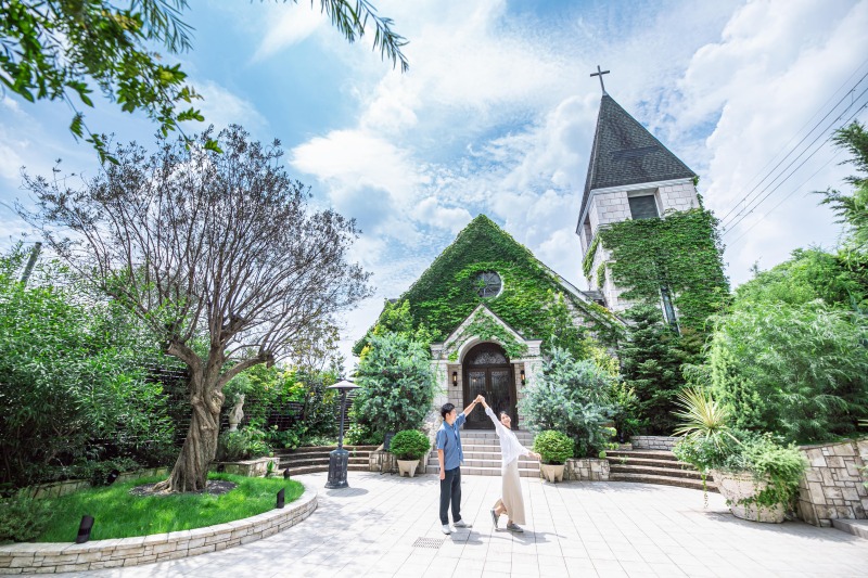 【教会×エンゲージメントフォト】〈京都ノーザンチャーチ北山教会〉フォトプラン *自然体な二人を映す*