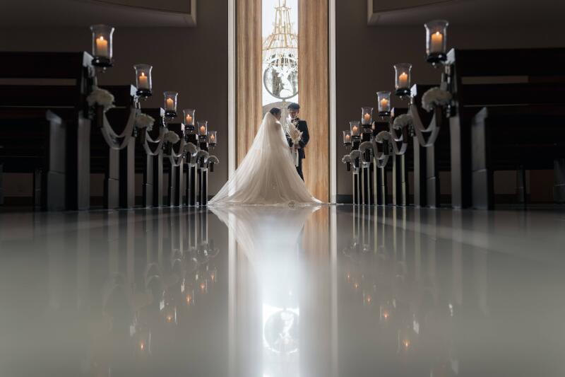 【教会で洋装フォト&会食プラン】挙式のような撮影とご家族との食事会が叶う!