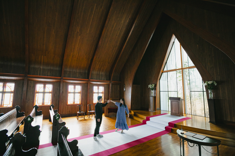 【教会×エンゲージメントフォト】〈京都ノーザンチャーチ北山教会〉フォトプラン *自然体な二人を映す*