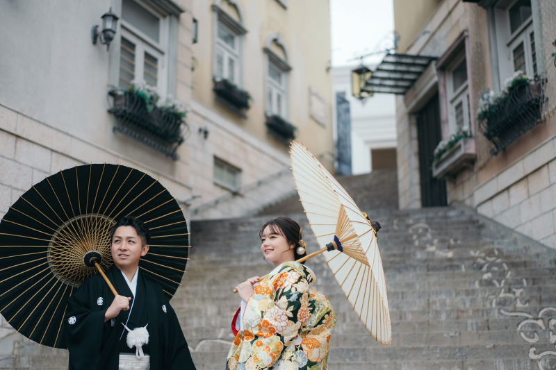 大階段前で和装撮影