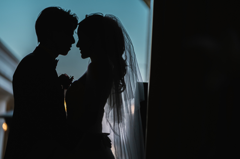 横顔シルエット