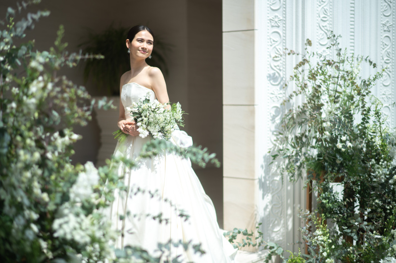 洋装お得プラン!【25年内迄・先着2組】憧れの大階段&独立型チャペルでの上質洋装フォトウエディングプラン