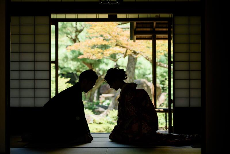 【徳川園の絶景&times;創業100年の確かな和装】こだわり派のためのロケーションフォト