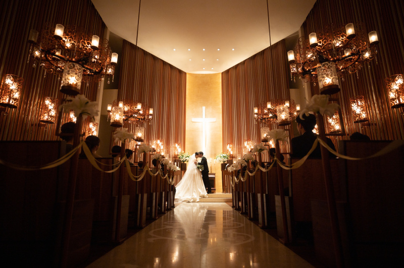 【2025年12月迄限定!ヨーロッパを思わせる街並み×唯一無二のチャペル×キャンドル】洋装フォトウエディングプラン