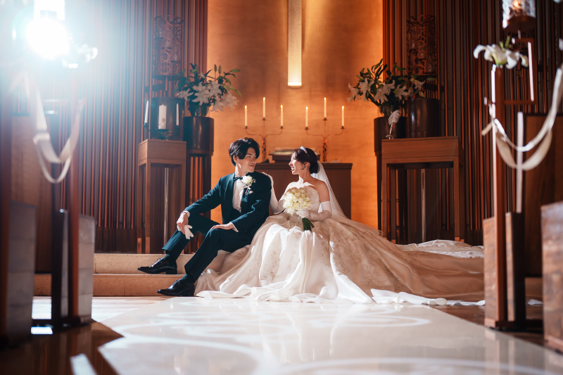 【イルミネーション撮影・26年11月迄】TAKAMI BRIDALの衣裳2着プラン! ヨーロッパの街並み×唯一無二のチャペル
