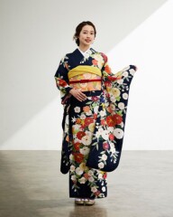 紺春秋枝垂桜に菊紅葉