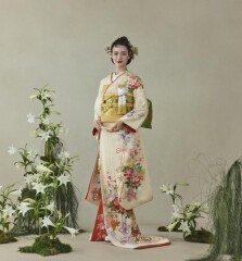 薄香色　花籠吉祥文