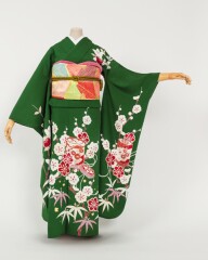 手描緑貝桶に梅とたちばな笹文様　