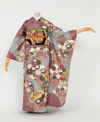 あずき重ね雪輪に万寿菊