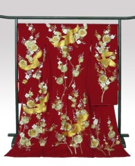 手刺繍　赤吉祥鶴梅花文