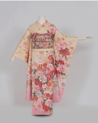 クリーム毬に花束リボン