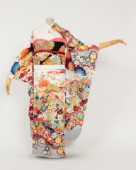 白雲取に格子四季花図