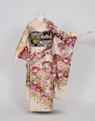 クリーム雲取牡丹に藤