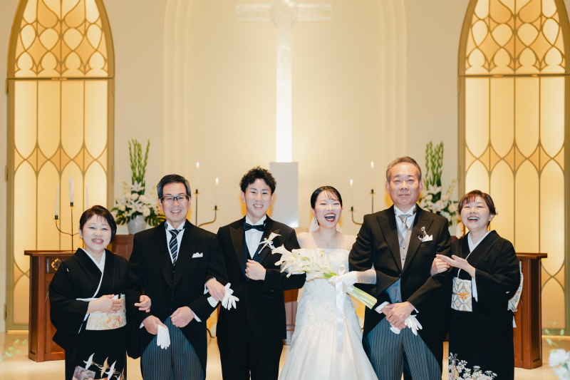 結びはみんなで!はじける笑顔で記念写真♩