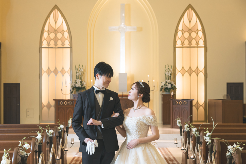 見つめいながらのカット