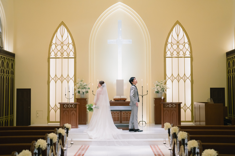 あたたかみのあるチャペルの中で