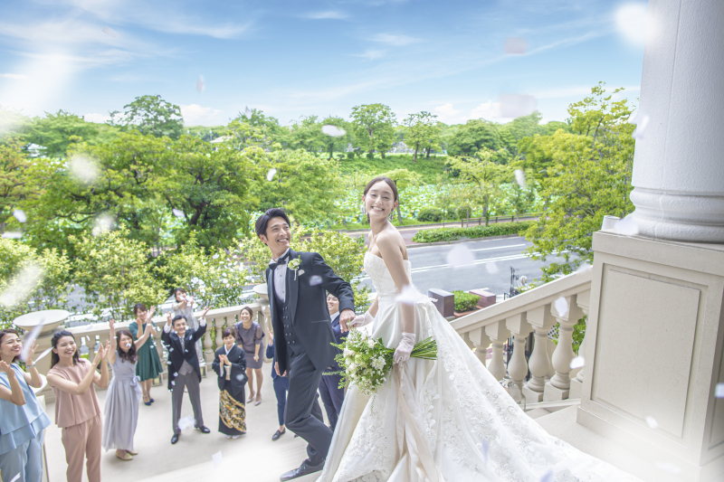 教会併設のレストラン。階段での写真撮影も大好評