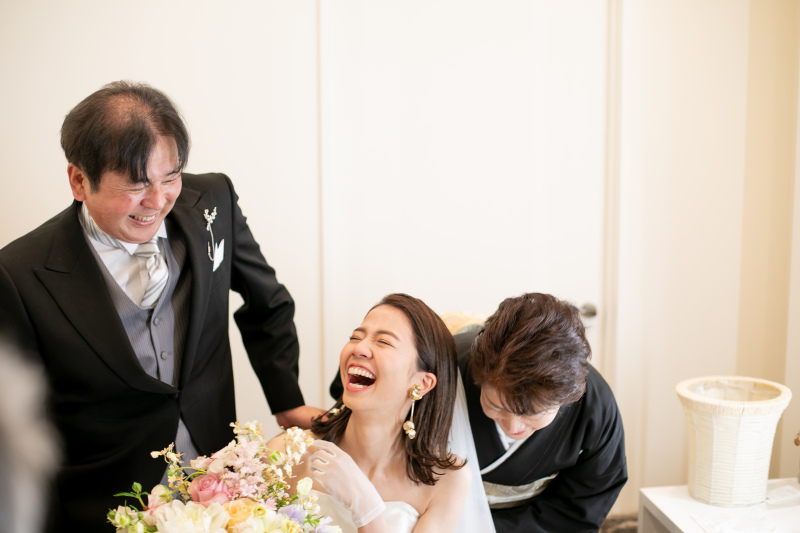 赤坂ル・アンジェ教会_両親の衣装がある