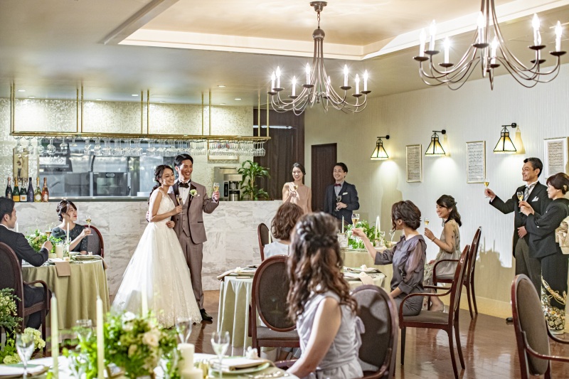 赤坂ル・アンジェ教会_両親の衣装がある