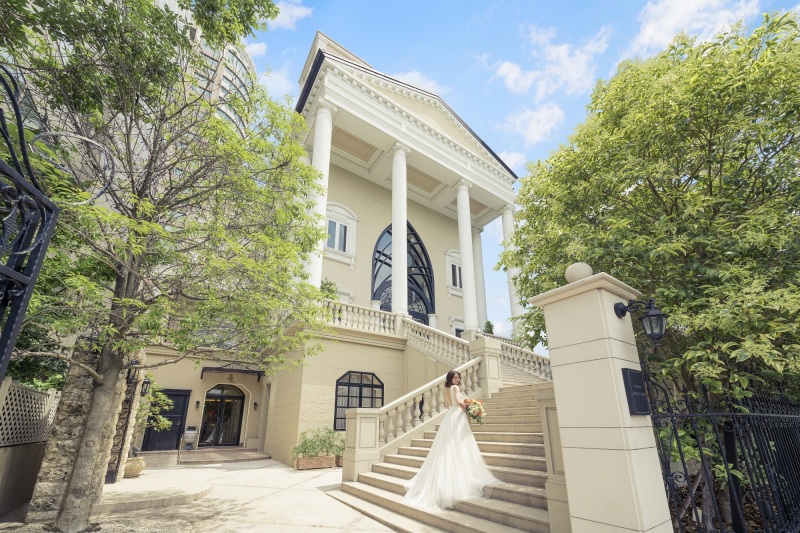 【ドレス2着をフリーチョイス◎】TAKAMI BRIDALオリジナルドレスから選び放題♩教会でのチャペル貸切撮影*