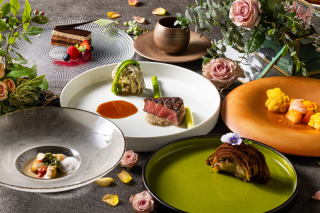  【フォト：プレミアムプラン＆会食】本格チャペルウエディングフォト＆ご家族での会食付プラン