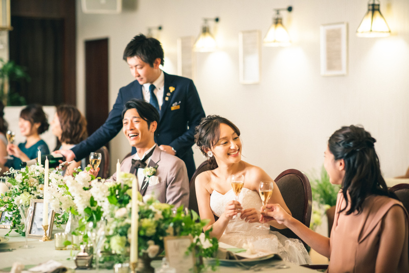  【フォト：プレミアムプラン＆会食】本格チャペルウエディングフォト＆ご家族での会食付プラン