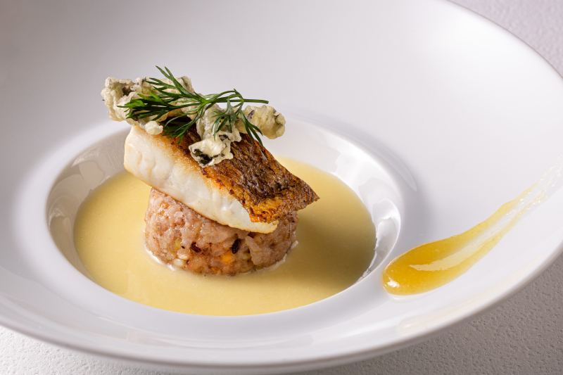 【ミディアムフォトプラン＆会食】お気に入りの1着で本格チャペルウエディングフォト＆ご家族での会食付プラン♪