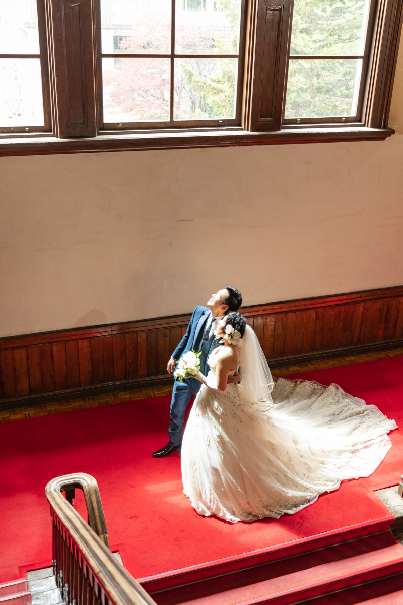 神々しい光が差し込んだ瞬間