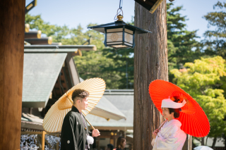 北海道神宮挙式と洋装グリーンと洋館フォトウェデイング2本立て
