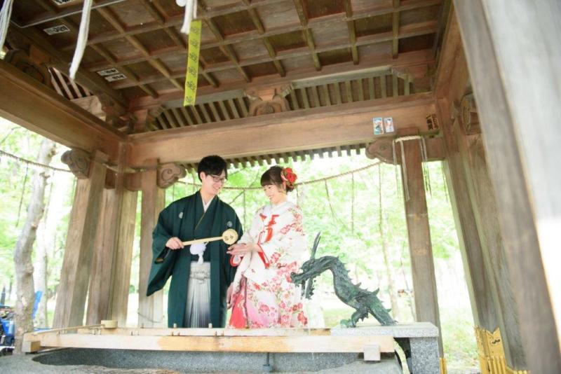 手水舎で仲良くお清め