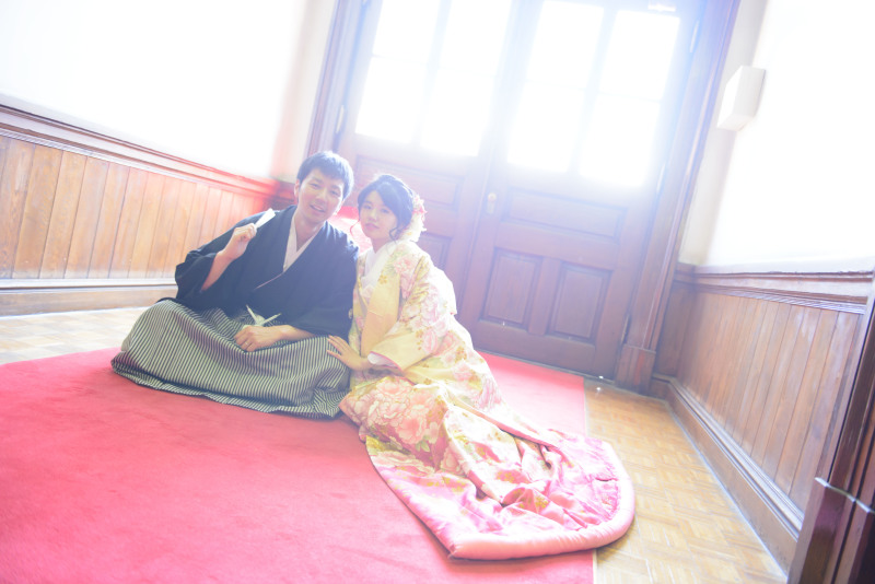 ポーズは事前にデイレクターさんと打ち合わせ