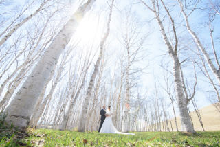 愛知からチャペルと北海道らしいロケーションでウェディングフォトお客様の声
