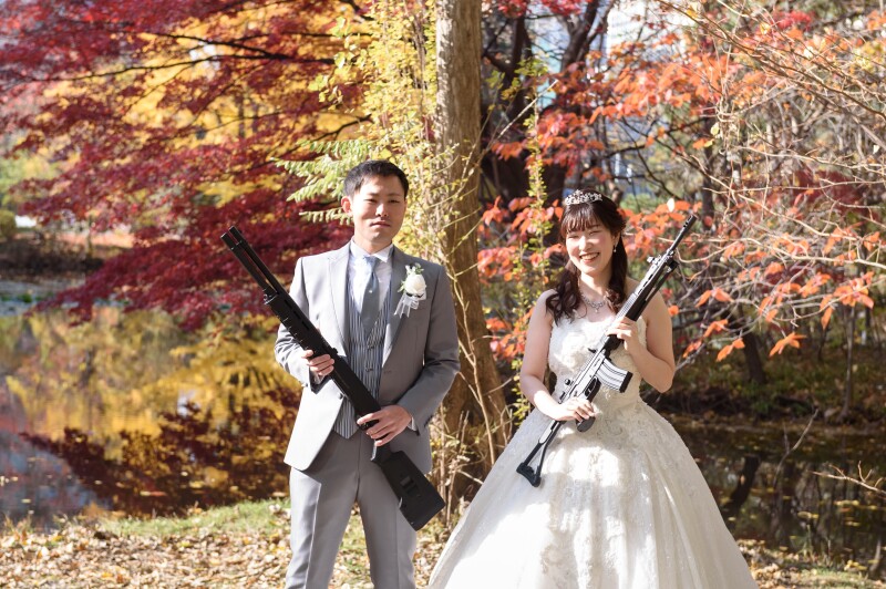 クールなご新郎様が一瞬、笑みを浮かべた瞬間