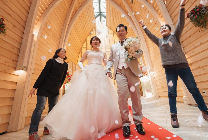 指輪のお店でフォトウェデイングはここだよとご推薦