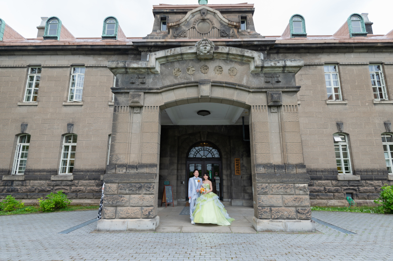 カラードレスは文化財施設スタート