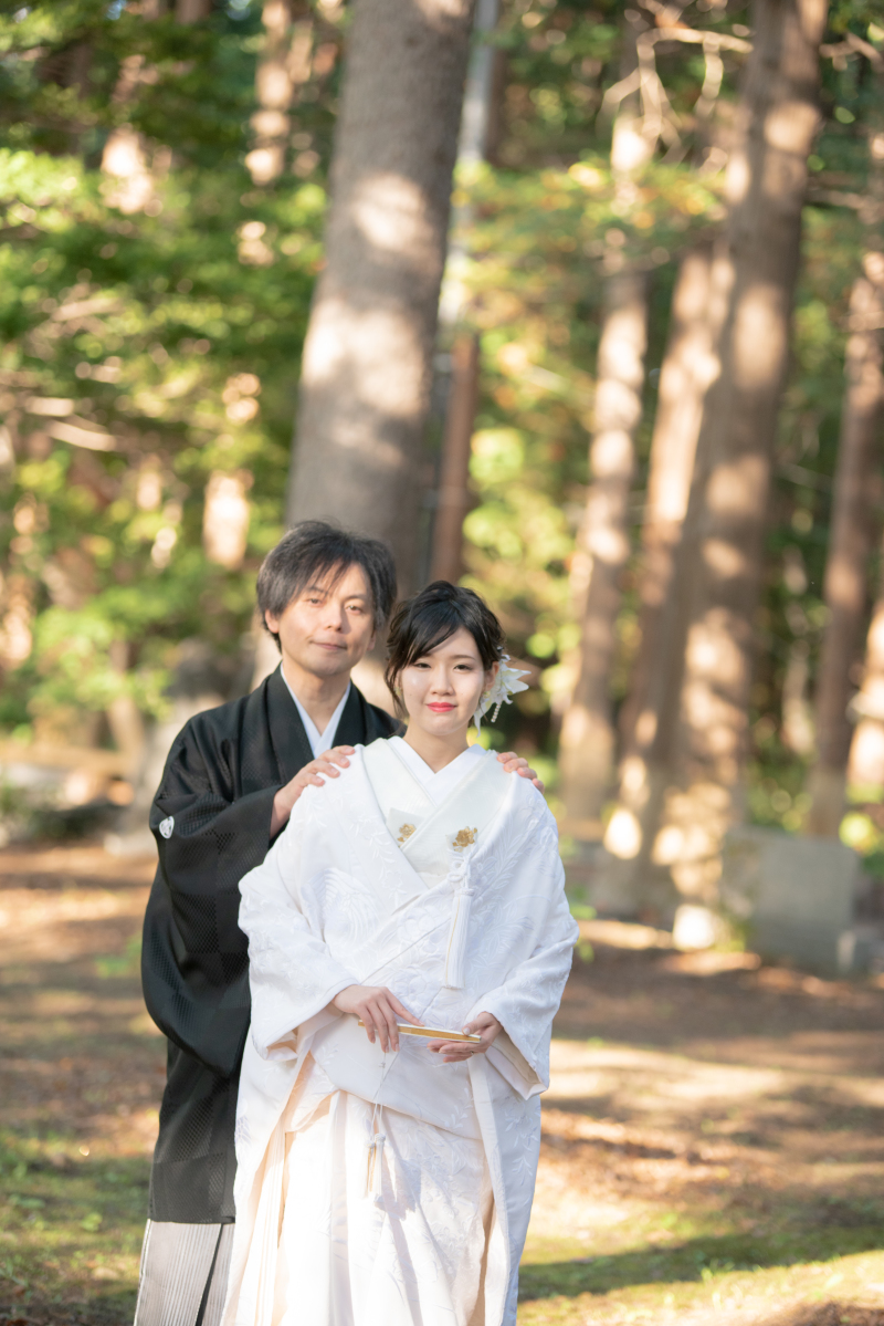 挙式後は神宮の杜での撮影