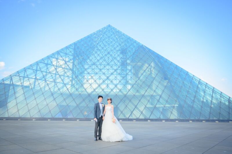 ガラスのピラミッド