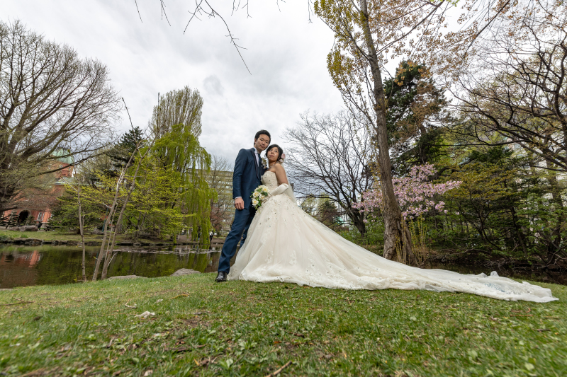 桜の季節前撮り結婚写真ウェディングドレスで撮影したい