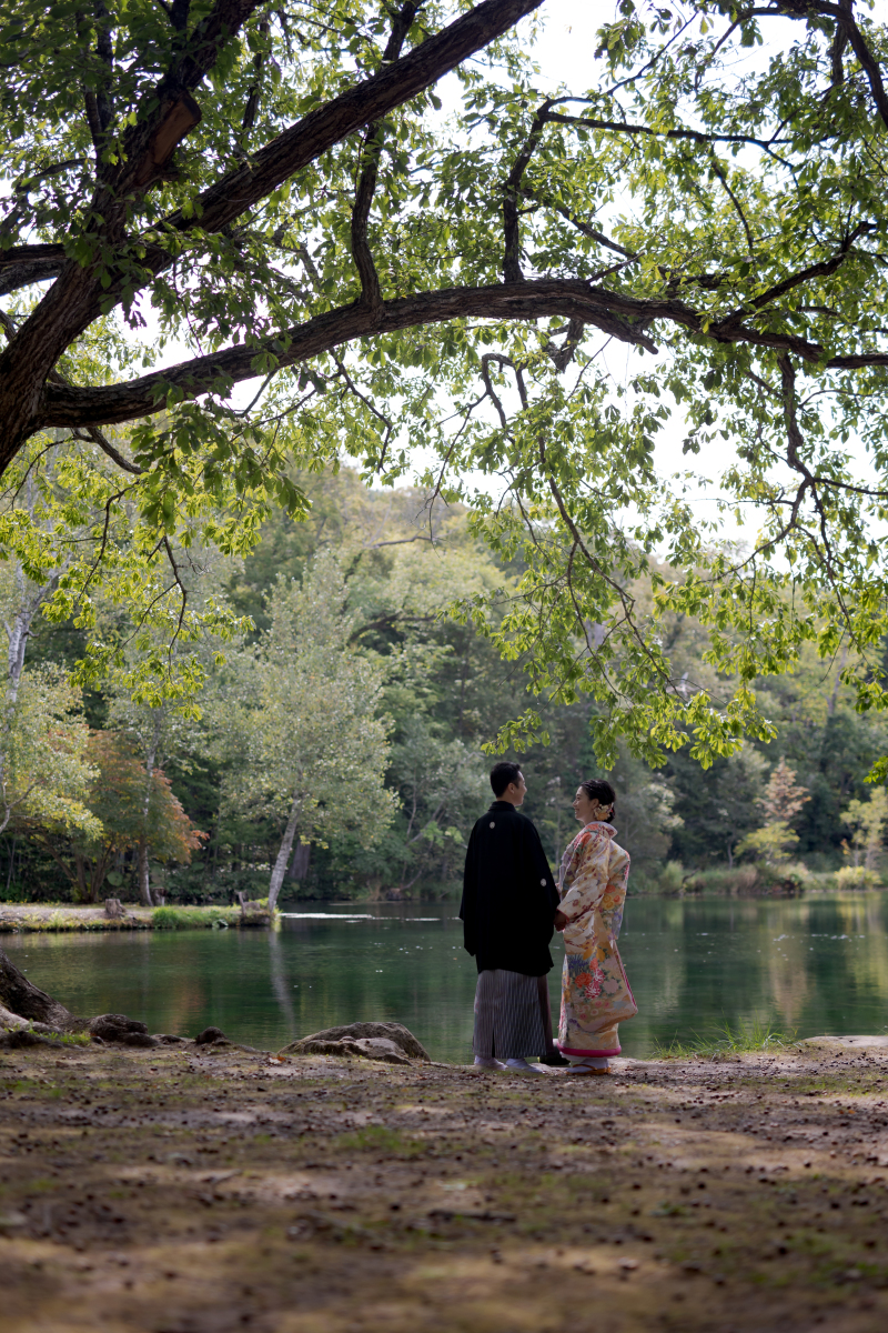 鳥沼公園はエメラルドグリーン