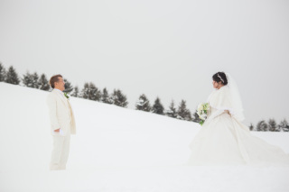 真っ白な雪のキャンパスでのWedding　Photo