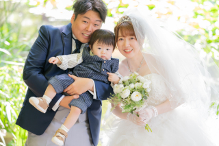 家族3人の結婚写真
