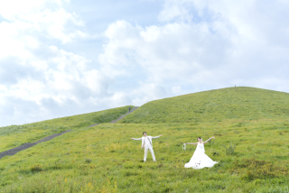 大阪より北海道へ新婚旅行移動中にフォトウェデイングモエレ沼公園＆道庁公園