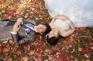 秋の札幌！歴史ある赤レンガ庁舎＆前庭ウエディングフォト