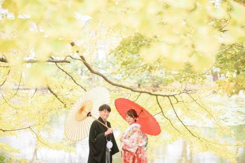 銀杏も見事のに黄金色