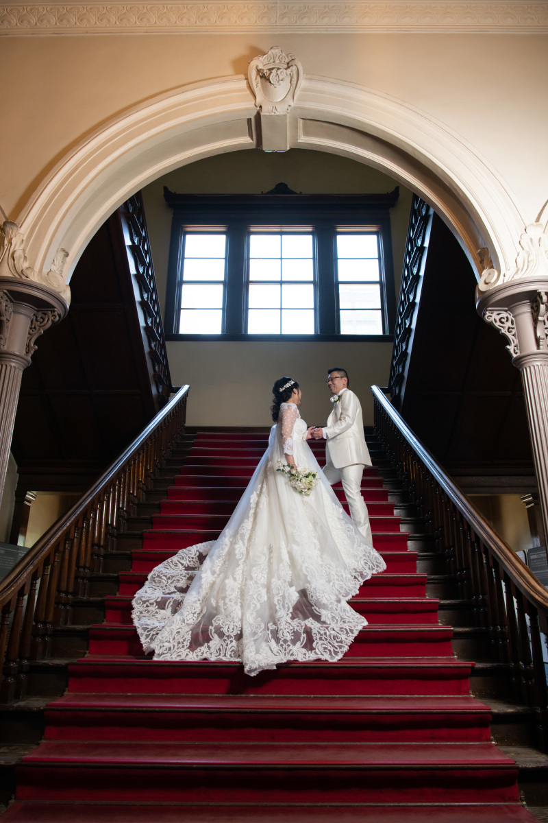 お城のような赤レンガで撮影