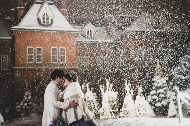 神社と雪景色の中で北海道らしいロケーションフォト【お客様の声】
