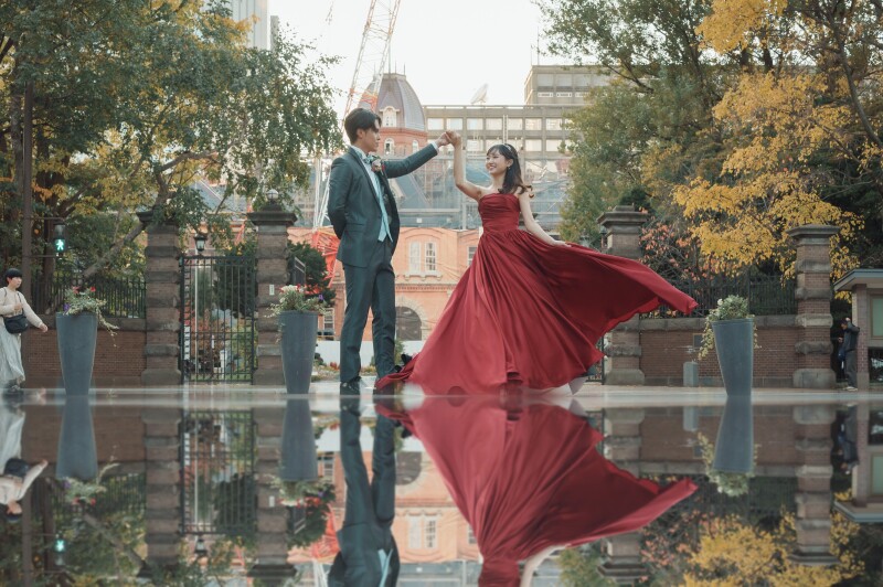 紅葉の中和装とドレス、ワンちゃんと家族といろいろ欲張りにフォトウェデイング