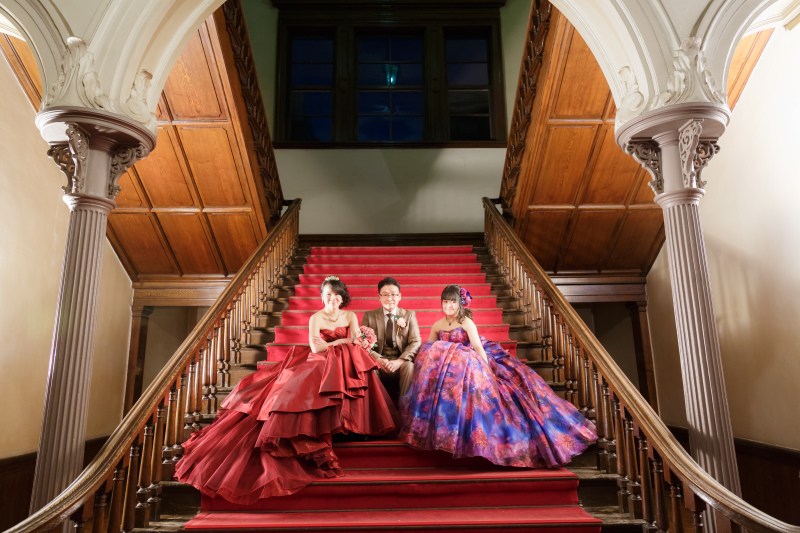 娘さんのドレス登場