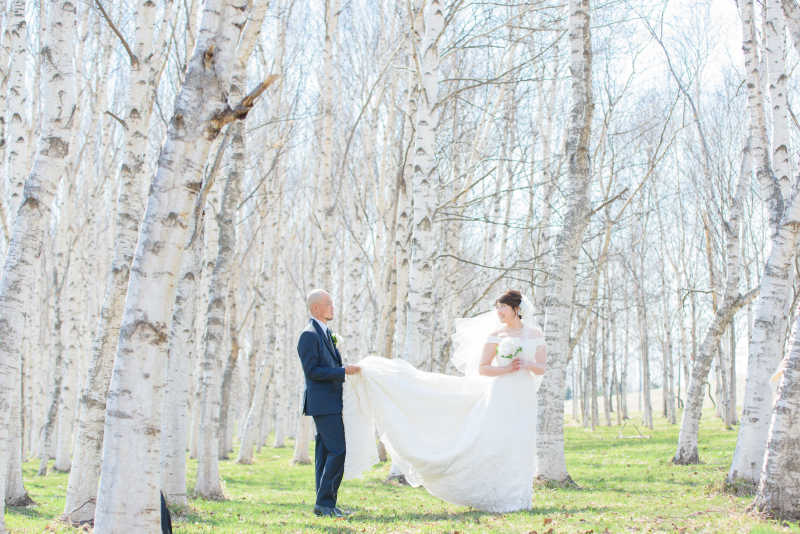 オトナのウェディングフォト 札幌 Cinderella Story Wedding photo_ガーデンで撮影できる